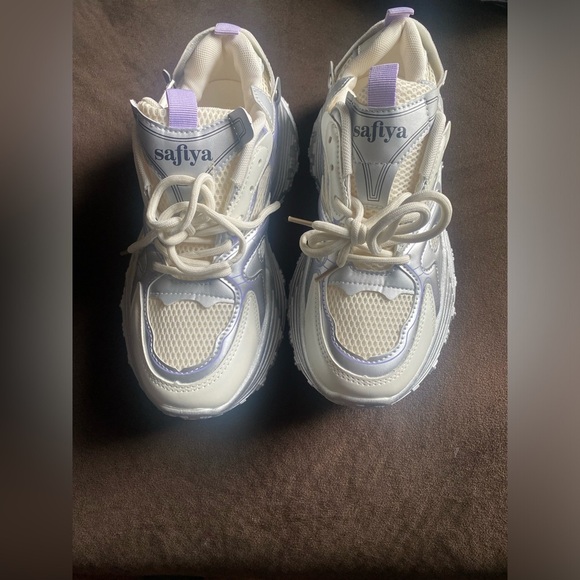 Safiya Shoes - Picture 2 of 8